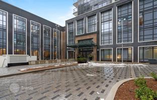 2-bedroom apartment in Etobicoke for C$1,029,000