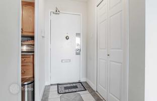 2-bedroom apartment in Etobicoke for C$706,000