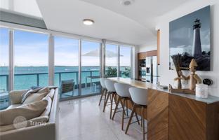 2-bedroom apartments in condo 152 m² in Miami for $1,700,000