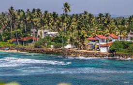 Stunning Beachfront Villa in front of Surf Spot in Ahangama, Sri Lanka for 462,000 €