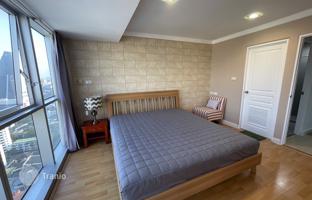 2-bedroom apartments in condo in Khlong Toei for $257,000