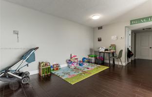 1-bedroom apartments in condo 85 m² in Hallandale Beach for $279,000