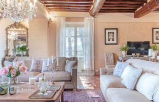 10-bedroom villa 900 m² in Lucca for 2,100,000 €