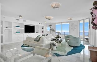 5-bedroom apartments in condo 427 m² in Miami Beach for $6,300,000