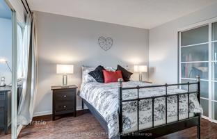 6-bedroom apartment in York for C$743,000
