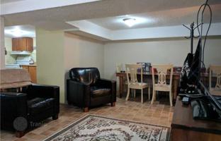 8-bedroom house in Scarborough for C$1,339,000