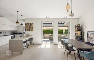 Modern duplex apartment with a large terrace in a bourgeois building, Nice city center, France for 1,340,000 €