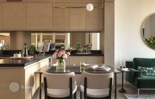 One-bedroom apartment in a new riverside residence with a park, a swimming pool and a business center, Nine Elms, London, UK for £695,000