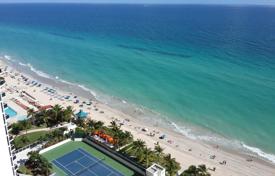 Four-room apartment on the first line of the ocean in Sunny Isles Beach, Florida, USA for $1,599,000
