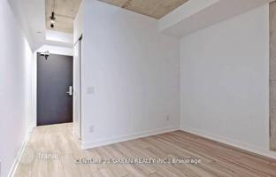 4-bedroom apartment in Richmond Street West for C$725,000