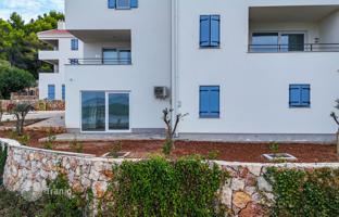 2-bedroom apartment 99 m² in Cres for 425,000 €
