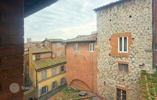 3-bedroom apartment 140 m² in Siena for 625,000 €