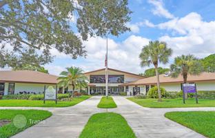 2-bedroom apartments in condo 142 m² in Pembroke Pines for $329,000