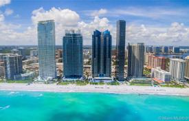 Three-bedroom apartment in a skyscraper on the beach in Sunny Isles Beach, Florida, USA for $1,999,000