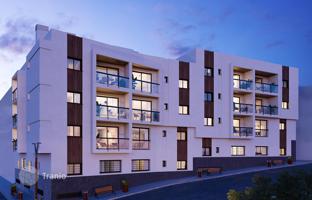 2-bedroom apartment 108 m² in Estepona for 450,000 €