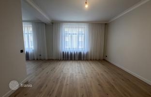3-room apartment 90 m² in Central District for 326,000 €