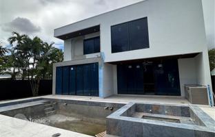4-bedroom house in Fort Lauderdale for $3,000,000