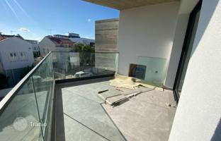 2-bedroom apartment 80 m² in Lakatamia for 215,000 €