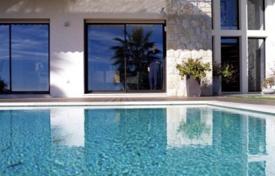 Modern sea view villa with garden and swimming pool, in Villefranche-sur-Mer, Cote d`Azur, France for 3,500,000 €