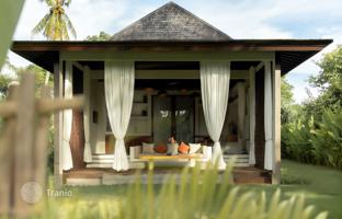 Luxury eco-friendly residence with a direct access to the sea close to the national park, Lombok, Indonesia for From $317,000