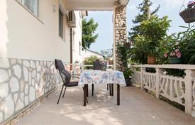House Apartment house for sale, Fažana for 550,000 €