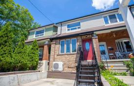 Terraced house – York, Toronto, Ontario,  Canada for C$1,050,000
