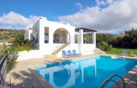 Villa in Paphos with 3 bedrooms, Sea Caves for 499,000 €