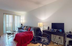 Apartment – Wellington Street West, Old Toronto, Toronto,  Ontario,   Canada for C$749,000