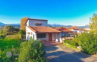Two-storey house right on the seafront in Avithos, Peloponnese, Greece for 290,000 €