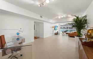 2-bedroom apartments in condo 168 m² in Edgewater (Florida) for $895,000