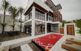 Luxury Ocean View 2 Bedroom Villa in Pantai Lima for 652,000 €