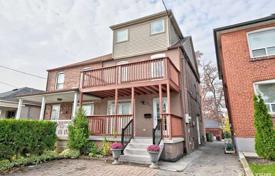 Terraced house – York, Toronto, Ontario,  Canada for C$1,387,000