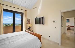 5-bedroom villa 584 m² in Benahavis for 2,650,000 €