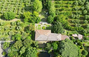 Villa 804 m² in Siena for 2,200,000 €