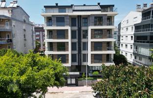 3-bedroom penthouse 243 m² in Konyaalti for 35,149,000 TRY