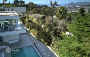 Stylish villa with a pool and sea views in Le Cannet, Cote d'Azur, France for 2,249,000 €