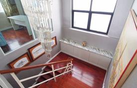 4 bed Condo in Kiarti Thanee City Mansion Khlong Toei Nuea Sub District for 916,000 €