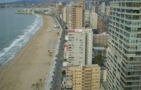 Two-bedroom apartment on the first line from the beach in Benidorm, Alicante, Spain for 690,000 €