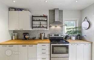 6-bedroom house in Saint Clarens Avenue for C$1,677,000