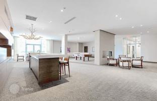 3-bedroom apartment in Lake Shore Boulevard West for C$772,000