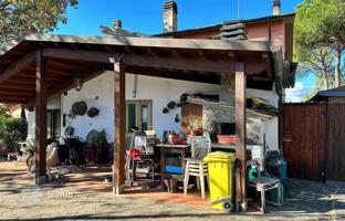 Land plot 300 m² in Roccastrada for 750,000 €