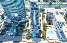 Stylish five-room apartment on the first line from the ocean, Hollywood, Florida, USA for $1,599,000