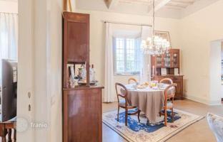 4-bedroom villa 350 m² in Lucca for 1,250,000 €