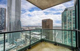 3-bedroom apartment in Yonge Street for C$1,271,000