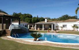 4 bedroom houses for sale in San Roque. A delightful single storey villa located in the prestigious gated enclave of Los Altos de Valderrama 4 bedroom houses for sale in San Roque. A delightful single storey villa located in the prestigious gated enclave of Los Altos de Valderrama
