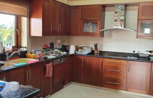 5-bedroom cottage 300 m² in Chloraka for 825,000 €