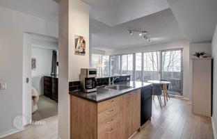 4-bedroom apartment in The Queensway for C$703,000