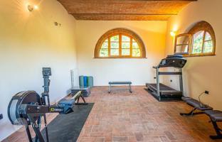 4-bedroom villa 490 m² in Palaia for 785,000 €