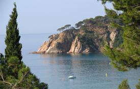 Two-level villa just 100 meters from the beach, Tossa de Mar, Costa Brava, Spain for 2,900 € per week