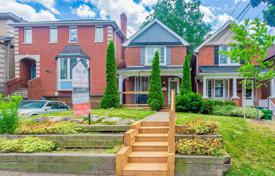 Townhome – Hillsdale Avenue East, Toronto, Ontario,  Canada for C$2,206,000